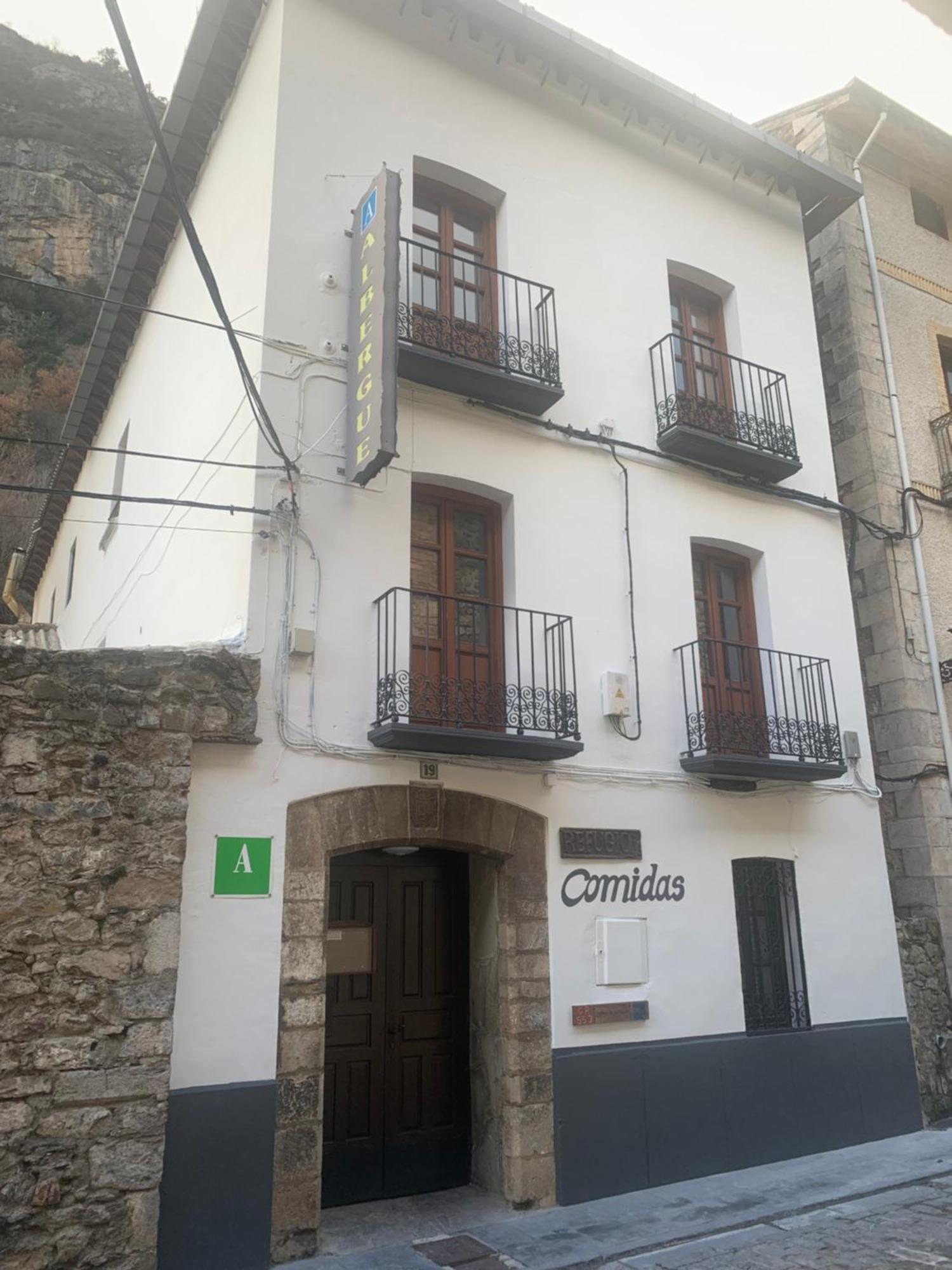 Albergue-Refugio Sargantana Канфранк Экстерьер фото