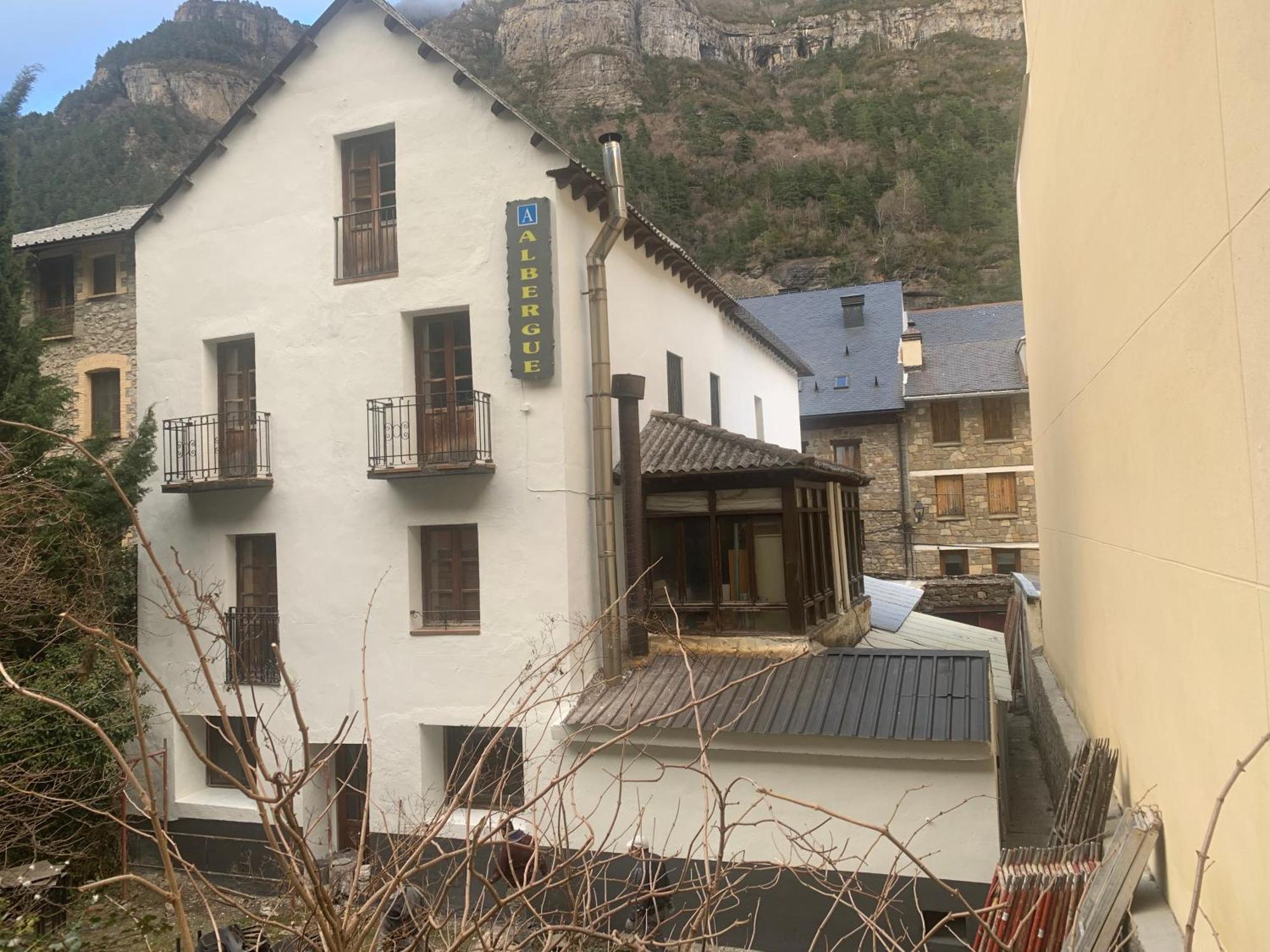 Albergue-Refugio Sargantana Канфранк Экстерьер фото
